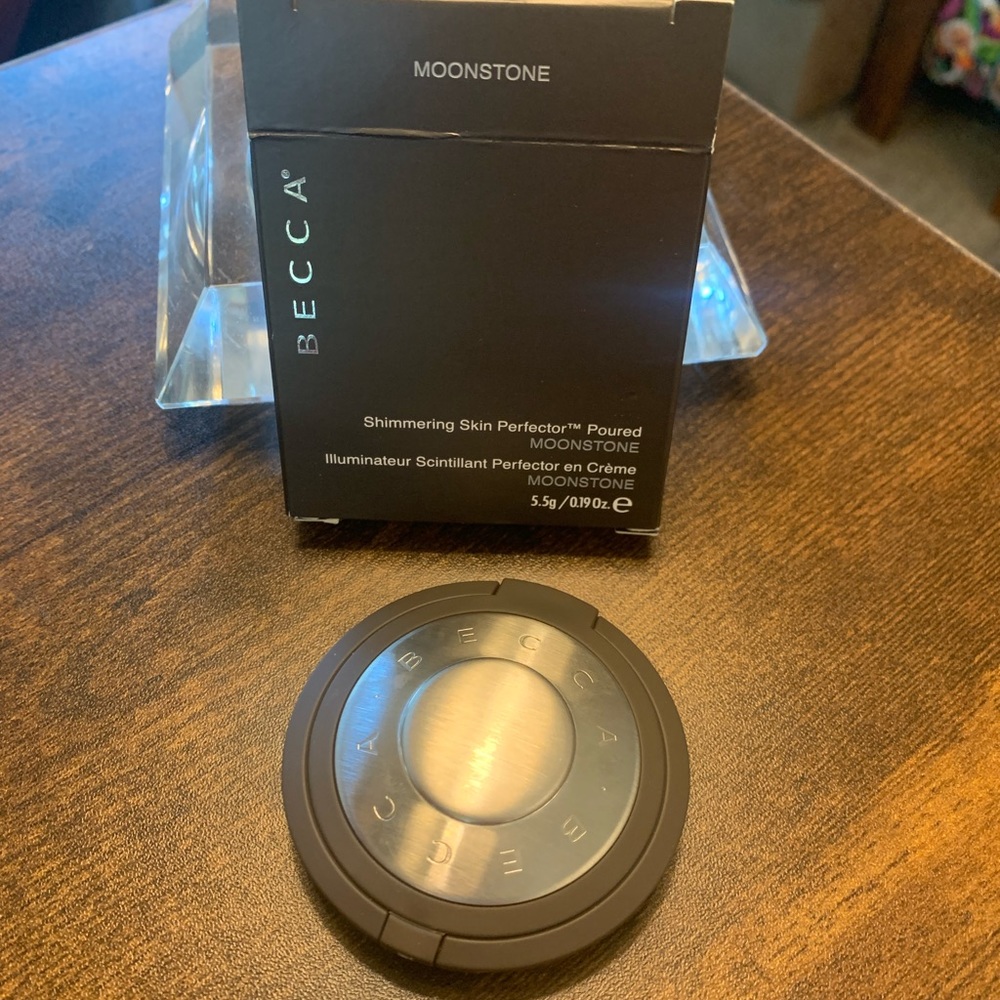 New BECCA Shimmering Skin Perfector